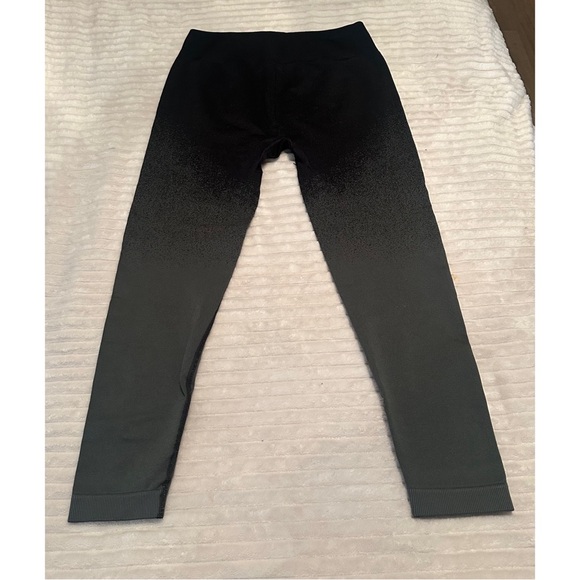 Gymshark adapt leggings and bra set - Picture 9 of 9